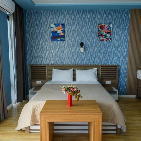 Hotel Sunny Batumi Eksteriør billede