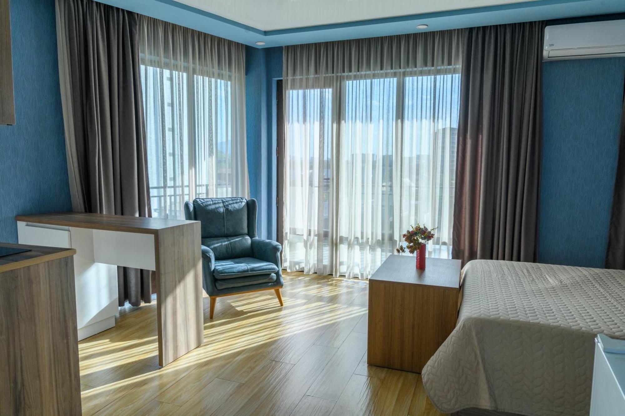 Hotel Sunny Batumi Eksteriør billede